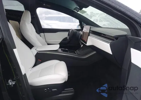 2024 Tesla Model X Plaid Tri Motor All-Wheel Drive from USA, damaged, VIN 7SAXCBE63RF440021